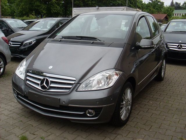 Bild des Angebotes Mercedes-Benz A 170 Elegance / Automatik / Anhängerkupplung
