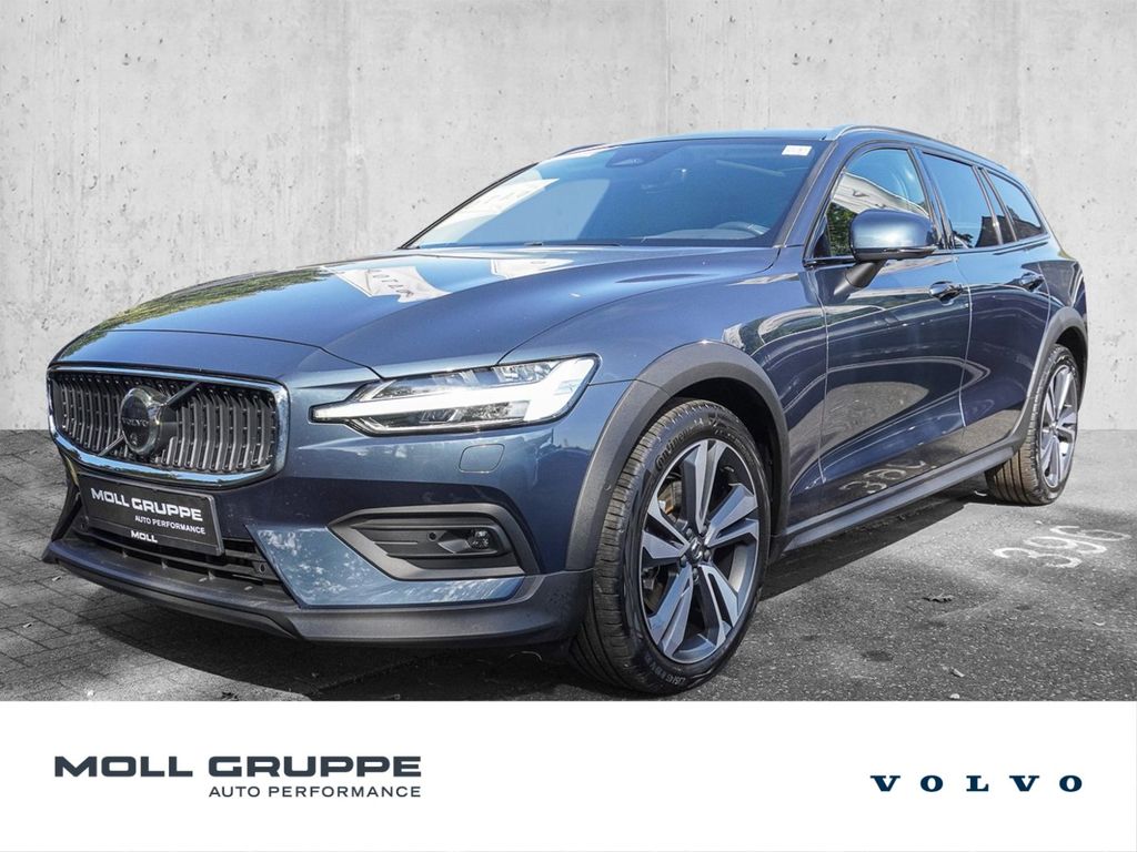 Bild des Angebotes Volvo V60 Cross Country B4 D AWD Plus Bright PANO AHK