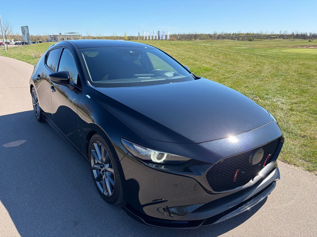 Bild des Angebotes Mazda 3 Lim. Selection*BOSE*ABSTANDSTEMP.*NAVI*HUD*