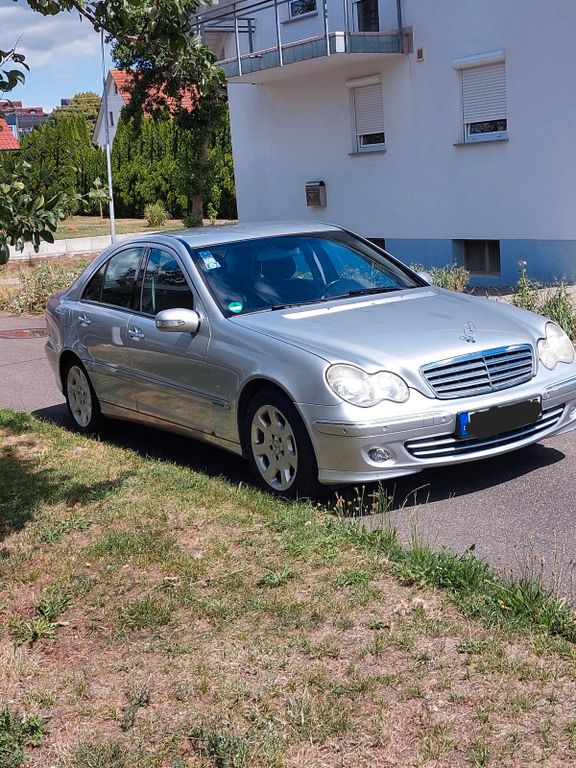 Bild des Angebotes Mercedes-Benz 240