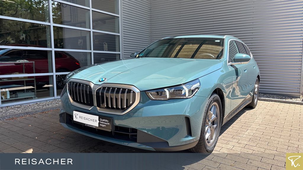 Bild des Angebotes BMW 520i A Touring LC+,DA,PA,RFK,Sitzbel.,HA-KA,18"