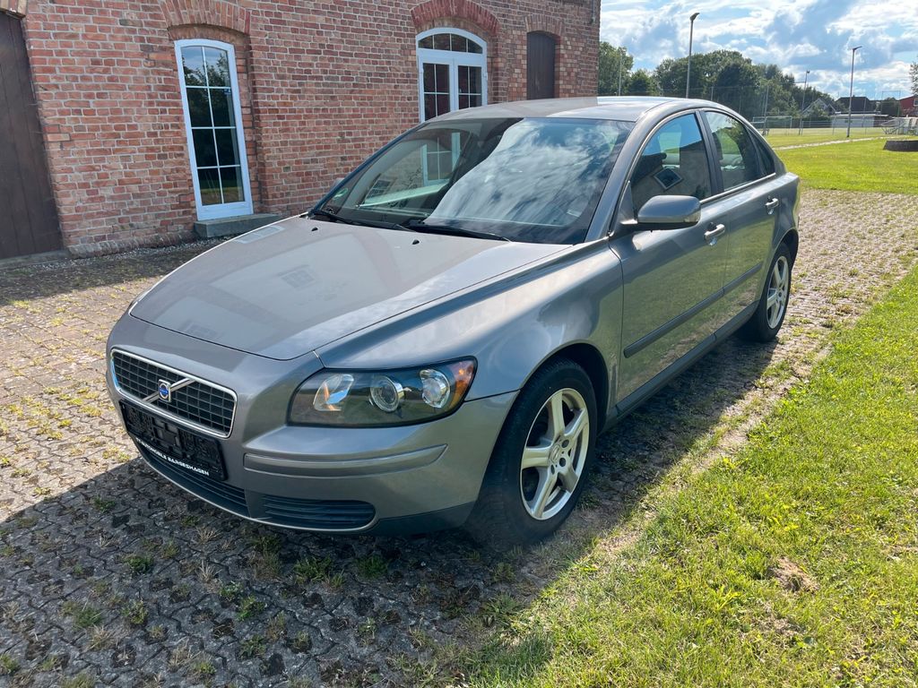 Bild des Angebotes Volvo S40 Lim. 2.4 Kinetic*Klimaanlage/TÜV NEU*