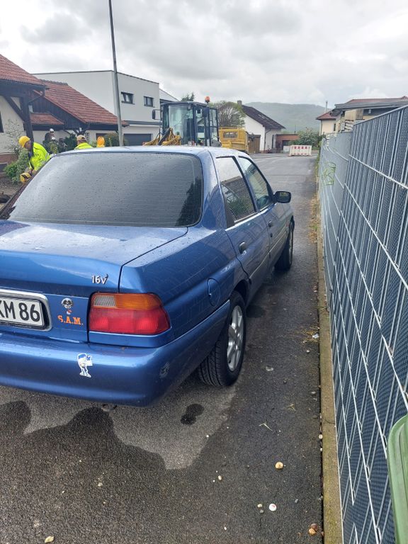 Bild des Angebotes Ford Escort 1.8 Classic Classic