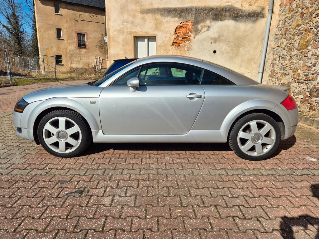 Audi TT Coupe 1.8T 132 kW -