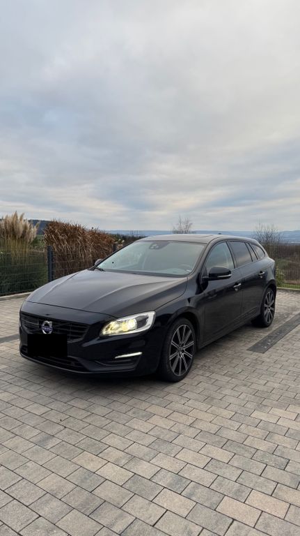 Bild des Angebotes Volvo V60 D4 Geartronic Summum