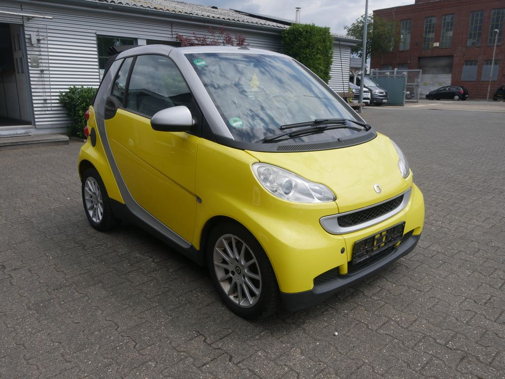 Bild des Angebotes Smart ForTwo cabrio Aut. passion Klimaauto. 52 kW