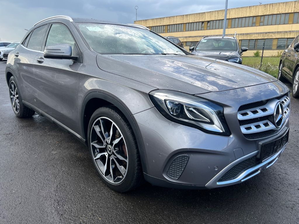 Bild des Angebotes Mercedes-Benz GLA 200 Urban Panorama LED Kamera Navi