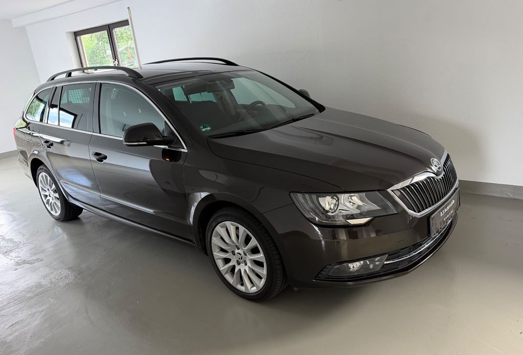 Bild des Angebotes Skoda Superb Combi Exclusive 2.0 TDI Navi Memory