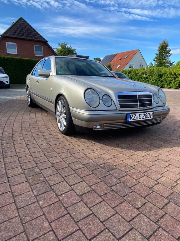 Bild des Angebotes Mercedes-Benz E 280 Oldtimer ( W210)