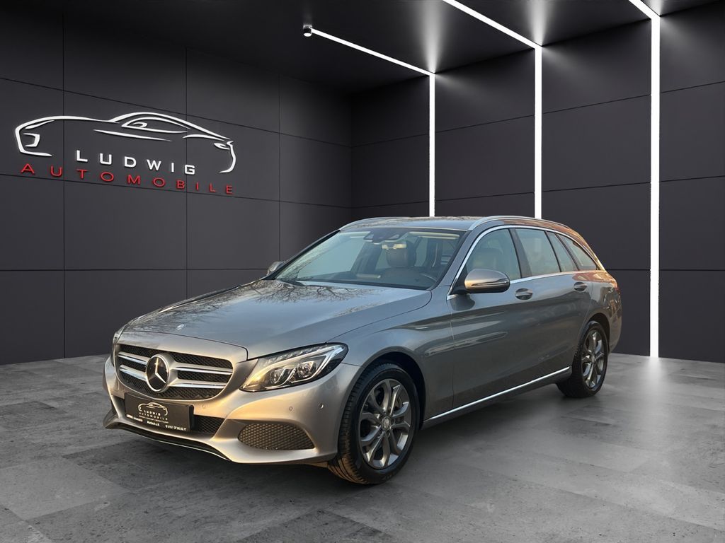 Bild des Angebotes Mercedes-Benz C 300 / AHK / NAVI / 2 HAND  / LED / LEDER/KOMBI