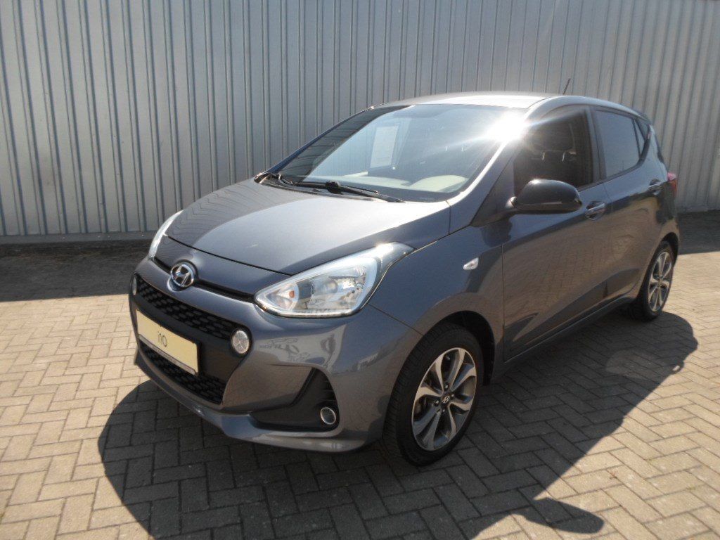 Bild des Angebotes Hyundai i10 1.0 67PS 4-AT Passion +