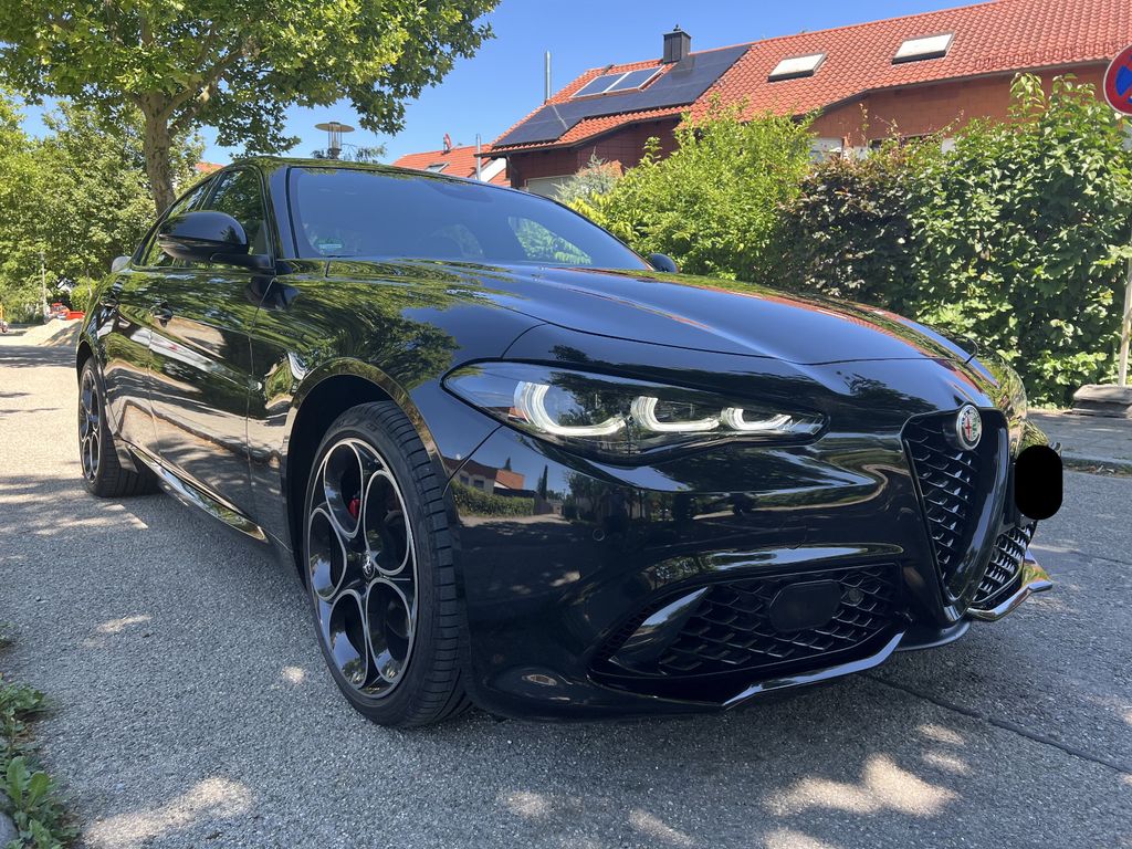 Bild des Angebotes Alfa Romeo Giulia 2.0 Turbo 16V 206kW AT8-Q4 Competizione
