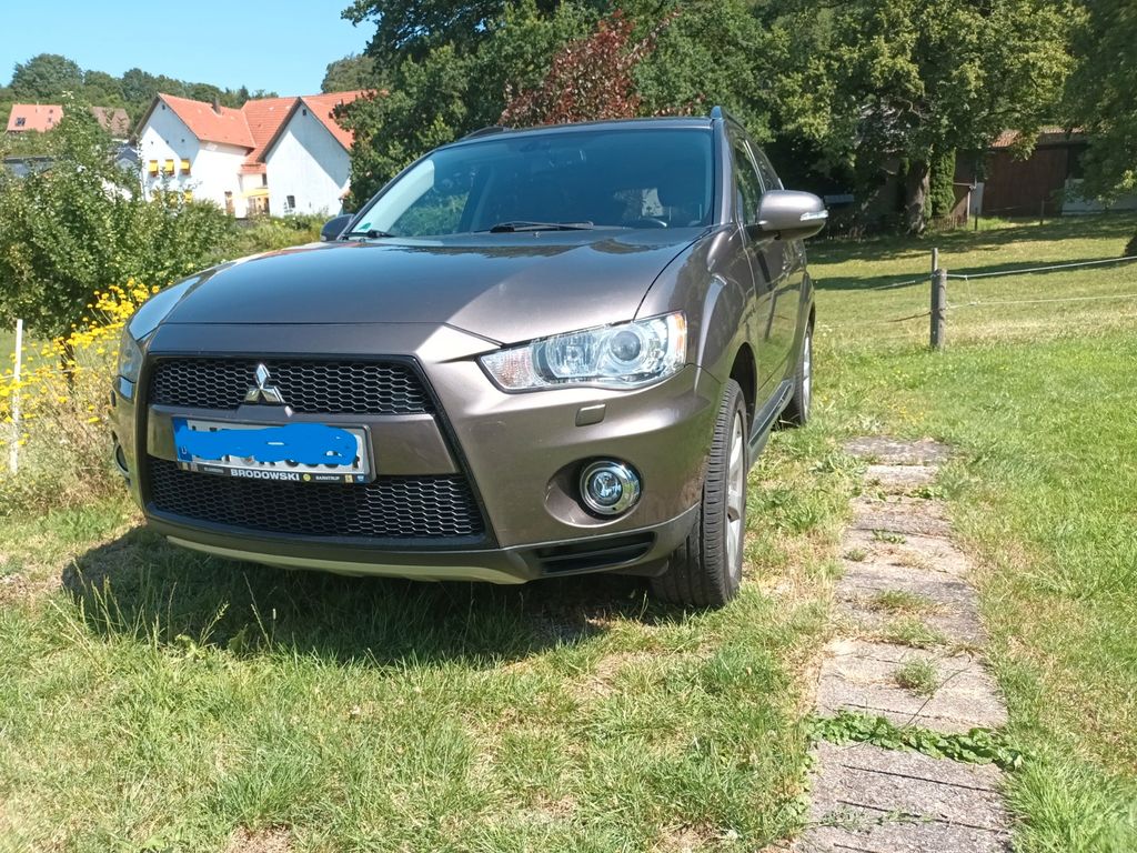 Bild des Angebotes Mitsubishi Outlander 2.2 DI-D Intense 4WD TC-SST Intense