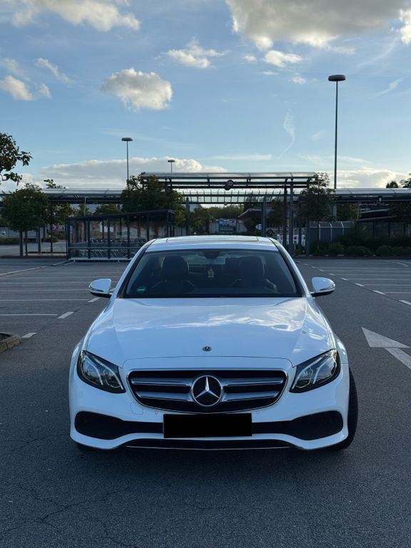 Bild des Angebotes Mercedes-Benz E 220 d Autom. AMG Line