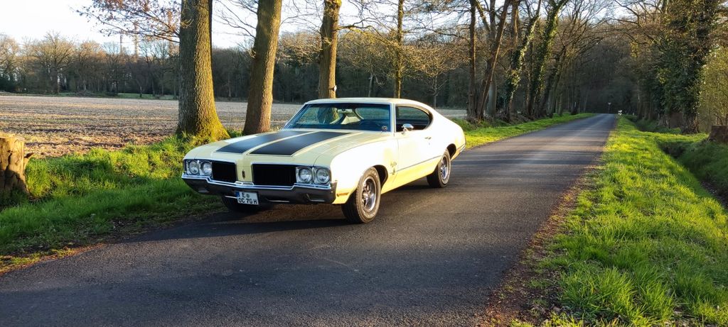 Oldsmobile Cutlass