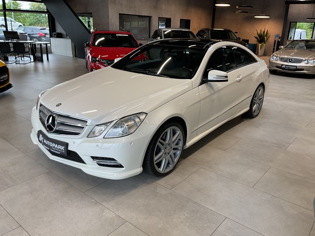 Bild des Angebotes Mercedes-Benz E 200 Coupe 2xAMG-Line ILS Leder Navi Pano 19"