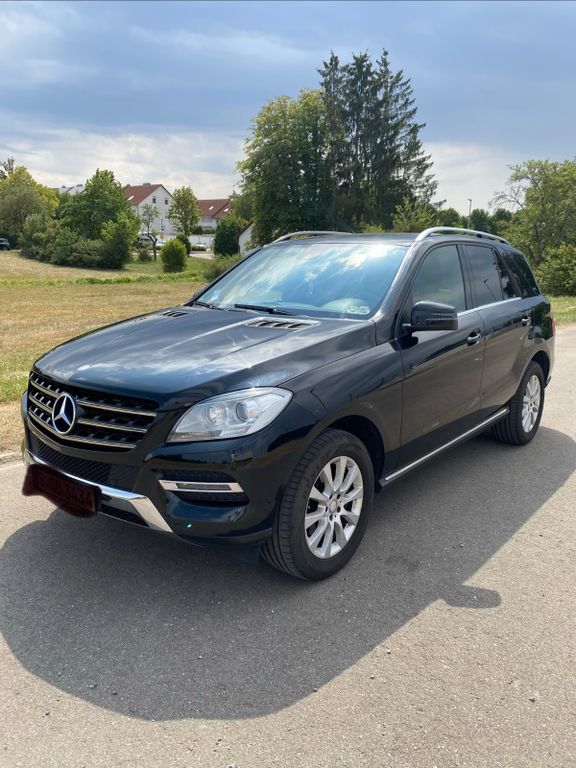 Bild des Angebotes Mercedes-Benz ML 250  - gepflegt - TÜV  NEU -