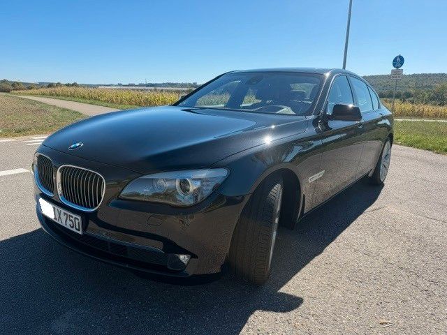 Bild des Angebotes BMW 750i xDrive - Voll - Jahreswagenzust. - 79800k