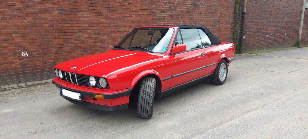 Bild des Angebotes BMW 320i Cabrio "Shadowline"