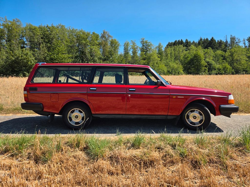 Bild des Angebotes Volvo 245 Kombi 5-Gang, Leder, TÜV neu