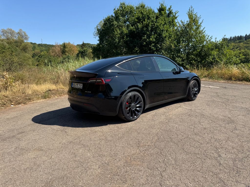 Bild des Angebotes Tesla Model Y Performance Dual Motor AWD Performance