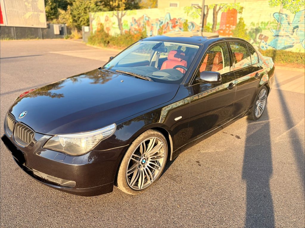 Bild des Angebotes BMW 550i A - Individual - Carbonschwarz - Styling269