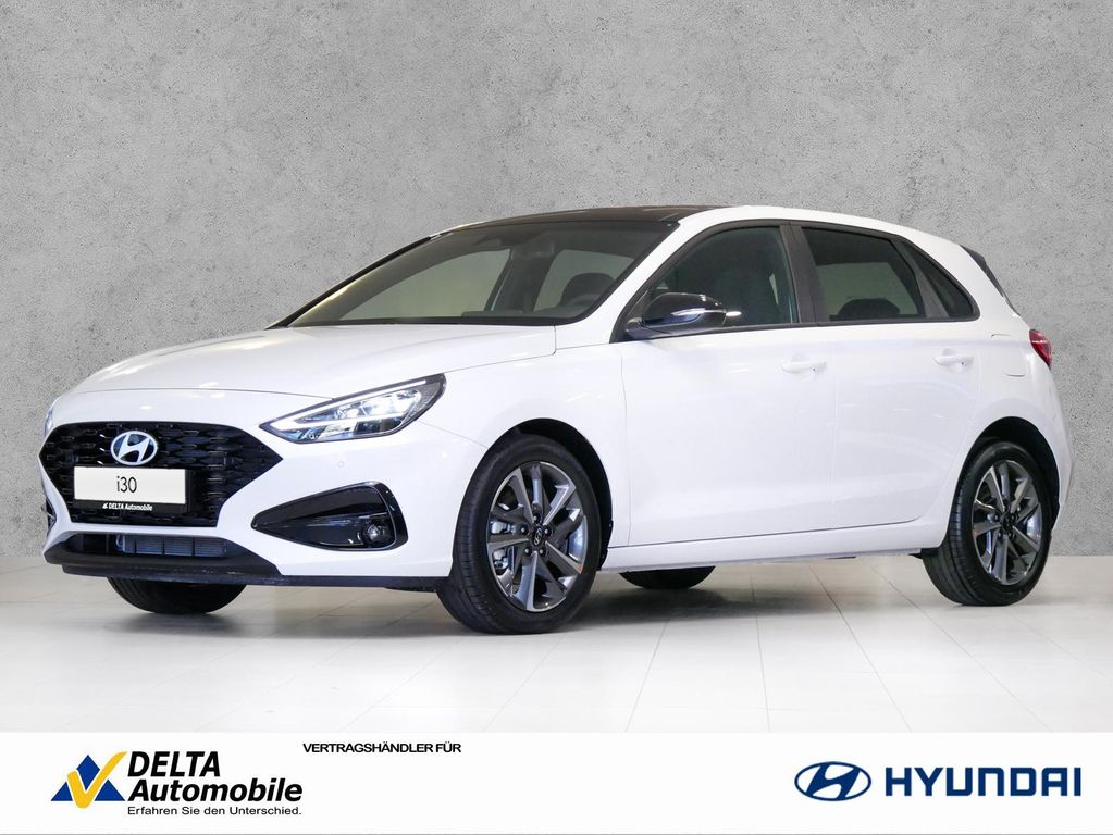 Hyundai i30 1.6 T-GDI DCT Trend Panoramadach Navi LED