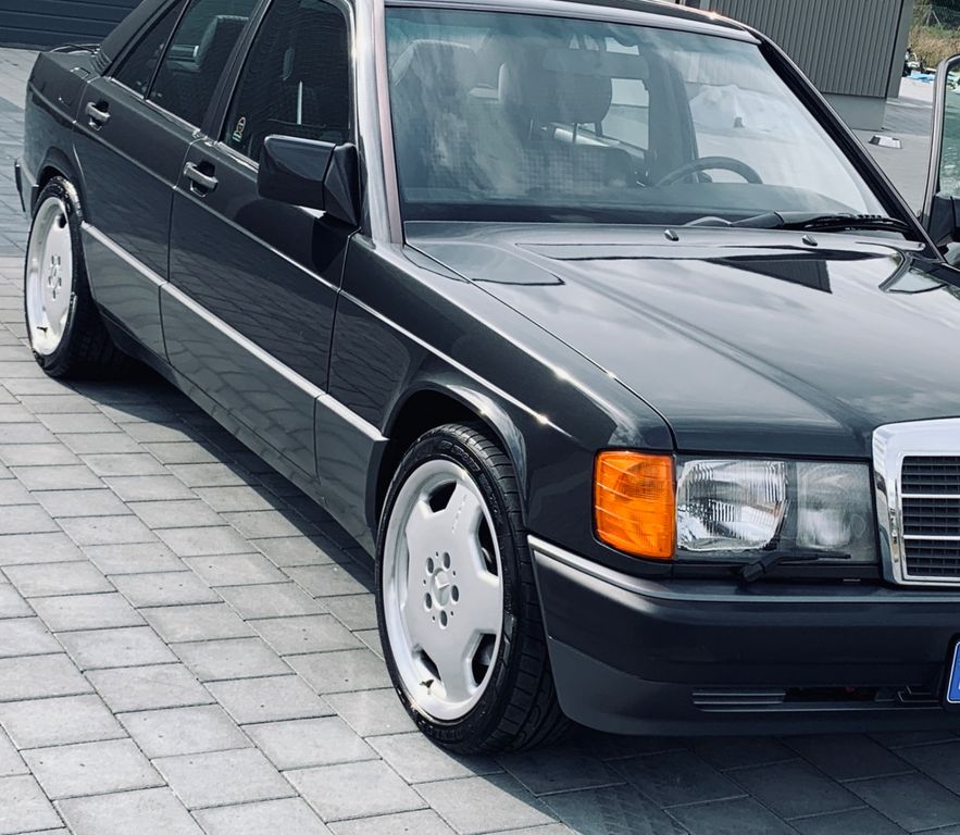 Mercedes-Benz 190 3,2 AMG
