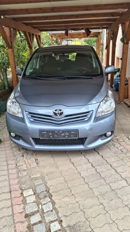 Bild des Angebotes Toyota Verso 2.2l D-CAT Life Life