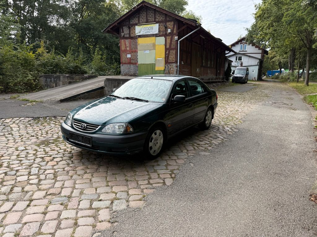 Bild des Angebotes Toyota Avensis 1.8 Klima