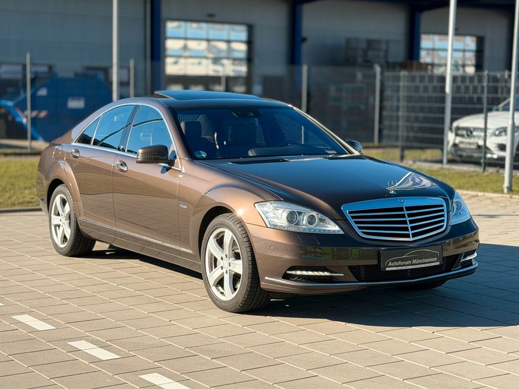 Bild des Angebotes Mercedes-Benz S 350 BlueTec 4Matic *1.HAND*NEUWERTIGER-ZUSTAND