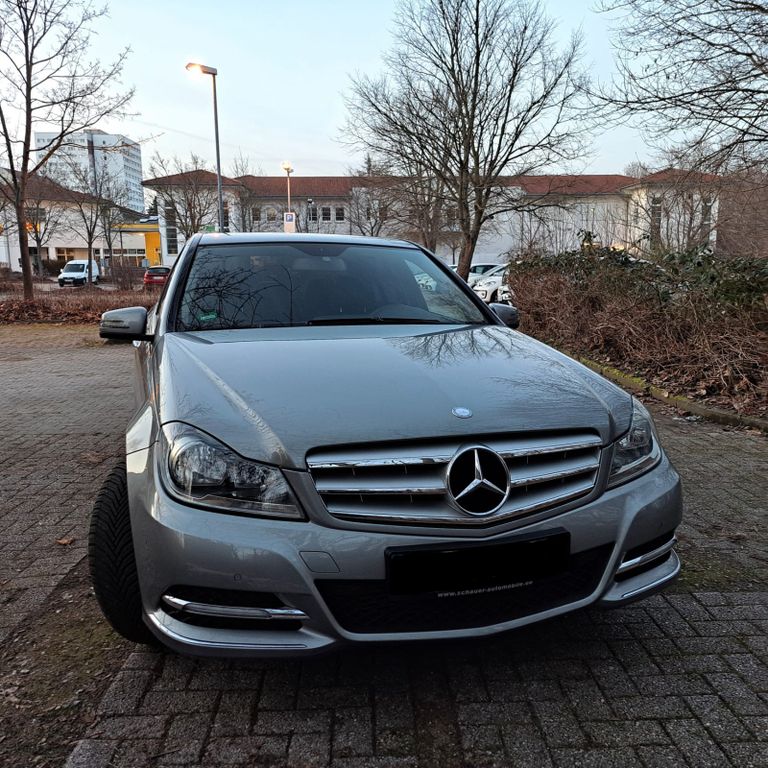 Bild des Angebotes Mercedes-Benz C 250 BlueEFFICIENCY AVANTG. Autom. AVANTGARDE