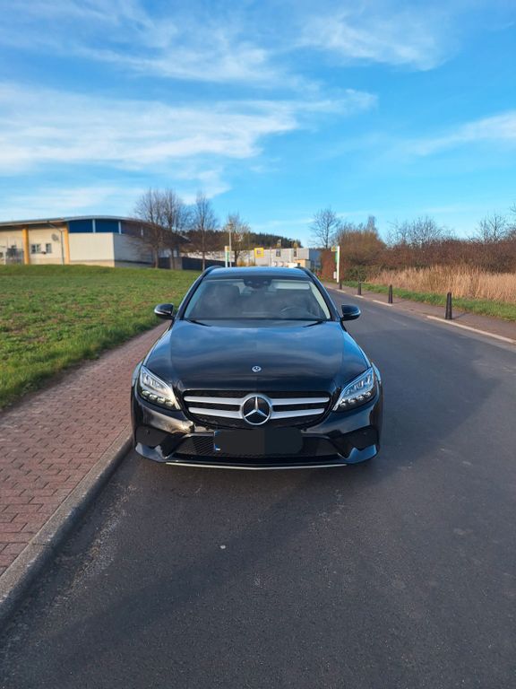 Bild des Angebotes Mercedes-Benz C 200 d T -