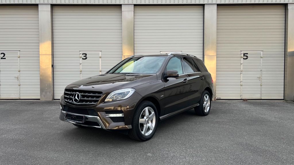 Bild des Angebotes Mercedes-Benz ML 250 BlueTEC 4MATIC 7G-Tronic AMG-Sportpaket