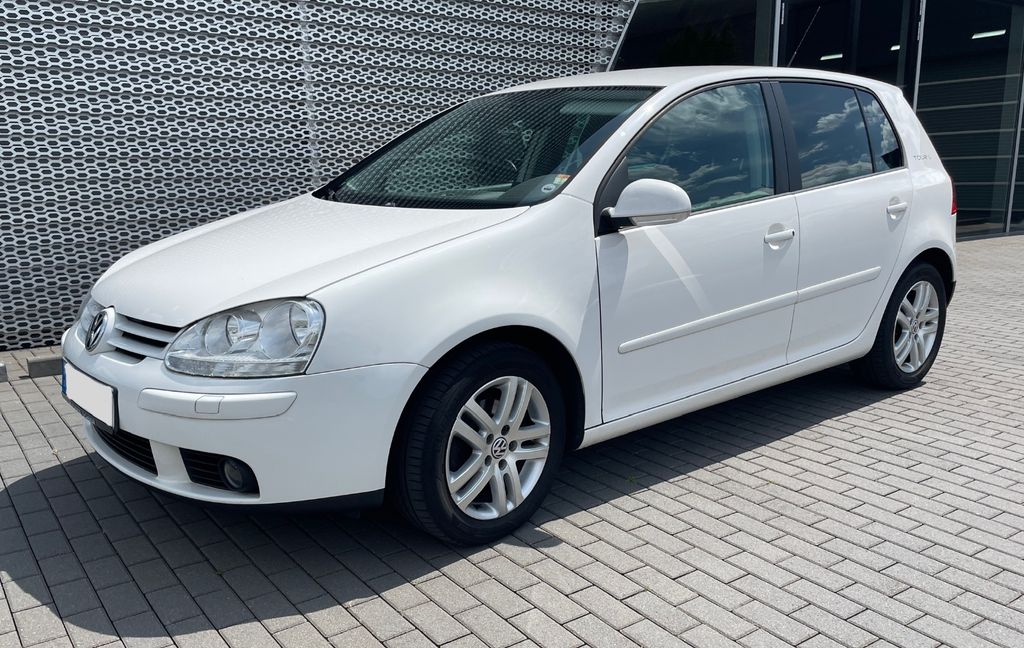 Bild des Angebotes Volkswagen VW Golf 1.4 Tour wenige km TÜV 1/27