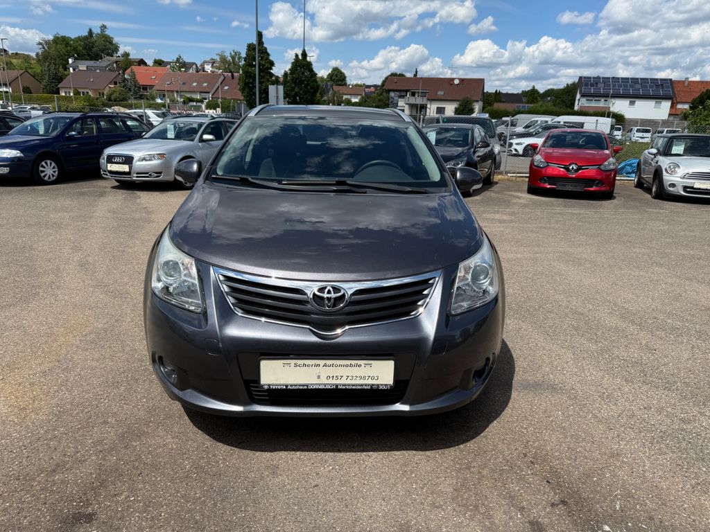 Bild des Angebotes Toyota Avensis Kombi Edition 2,2 TEL: 017610599437