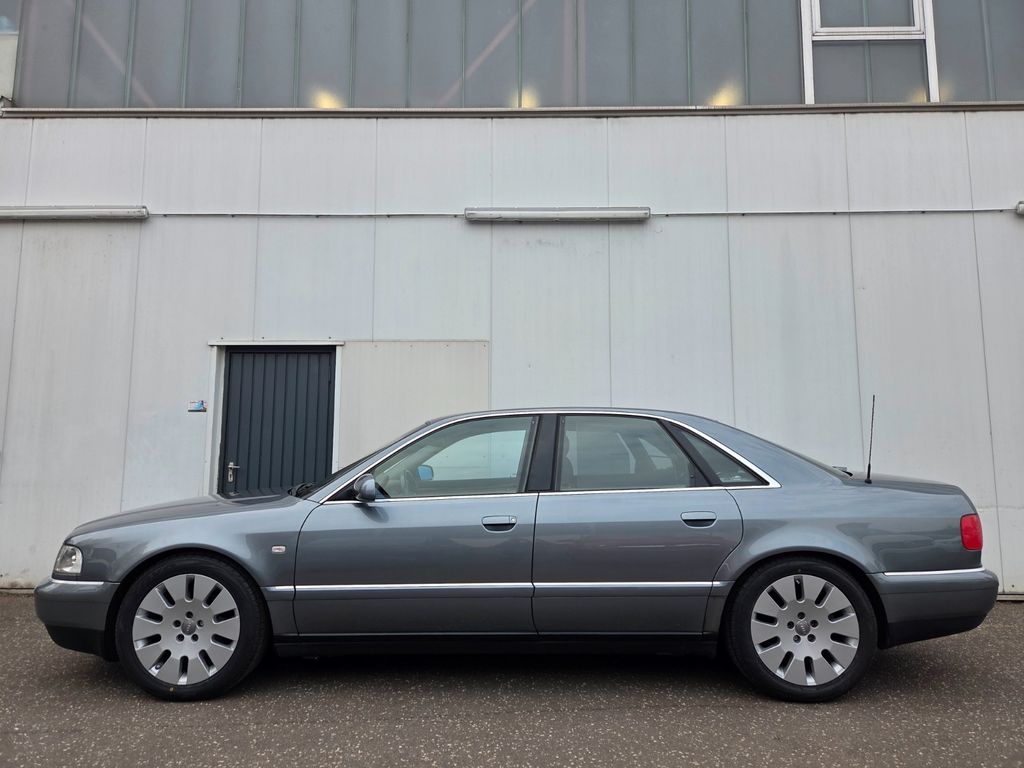 Audi A8 4.2 quattro Sportsitze/Schiebedach/Leder