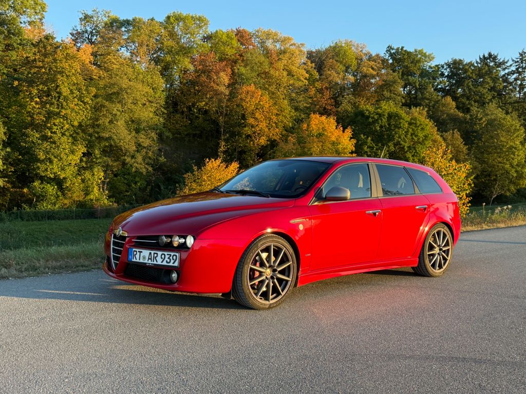 Alfa Romeo 159 SportWagon 2.0 JTDM TI - Rosso Competizione