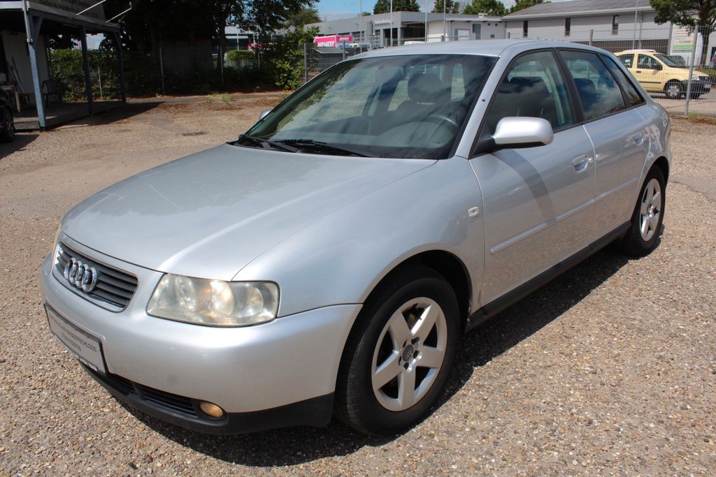 Audi A3 1.8 Auto Attraction*2xS-Line*NAVI*Tüv *Sound