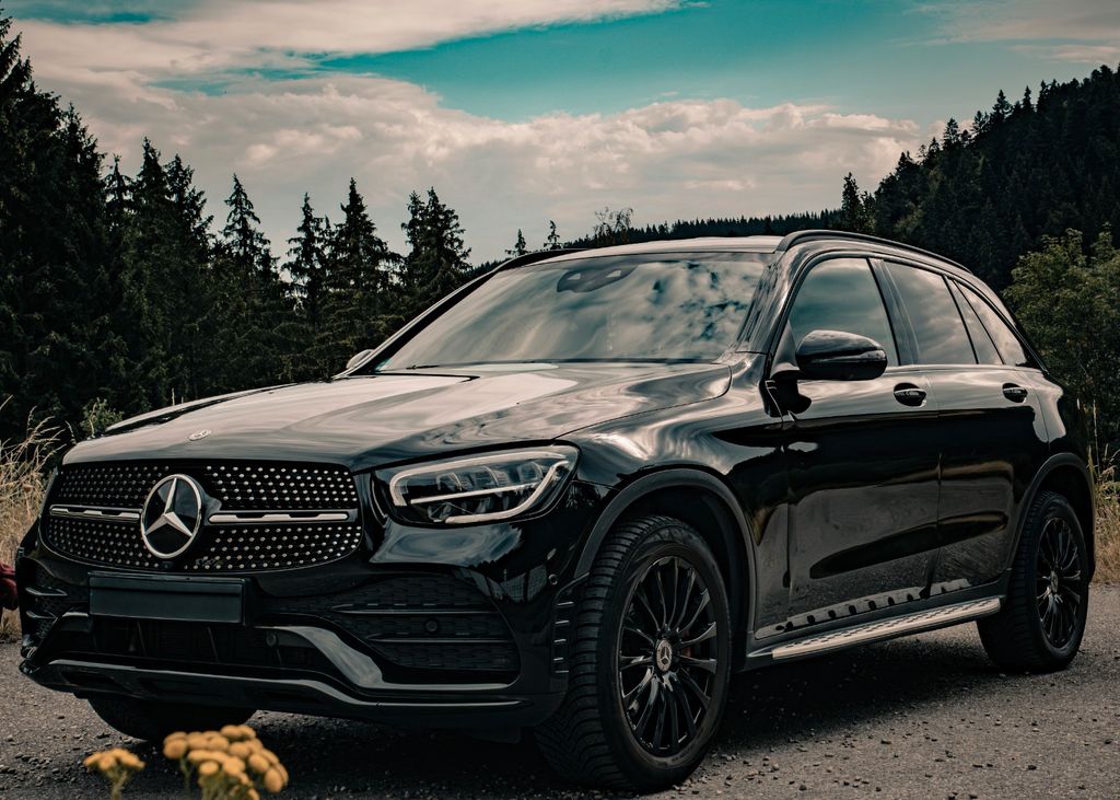 Bild des Angebotes Mercedes-Benz GLC 300 4MATIC Autom. - AMG Line / Night-Paket