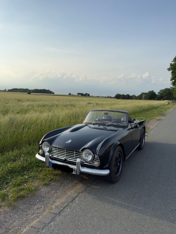 Triumph TR4