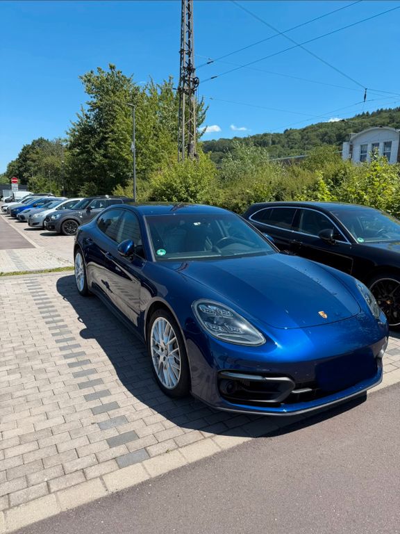 Bild des Angebotes Porsche Panamera 4 E-Hybrid - 1. Hand - Porsche Garantie
