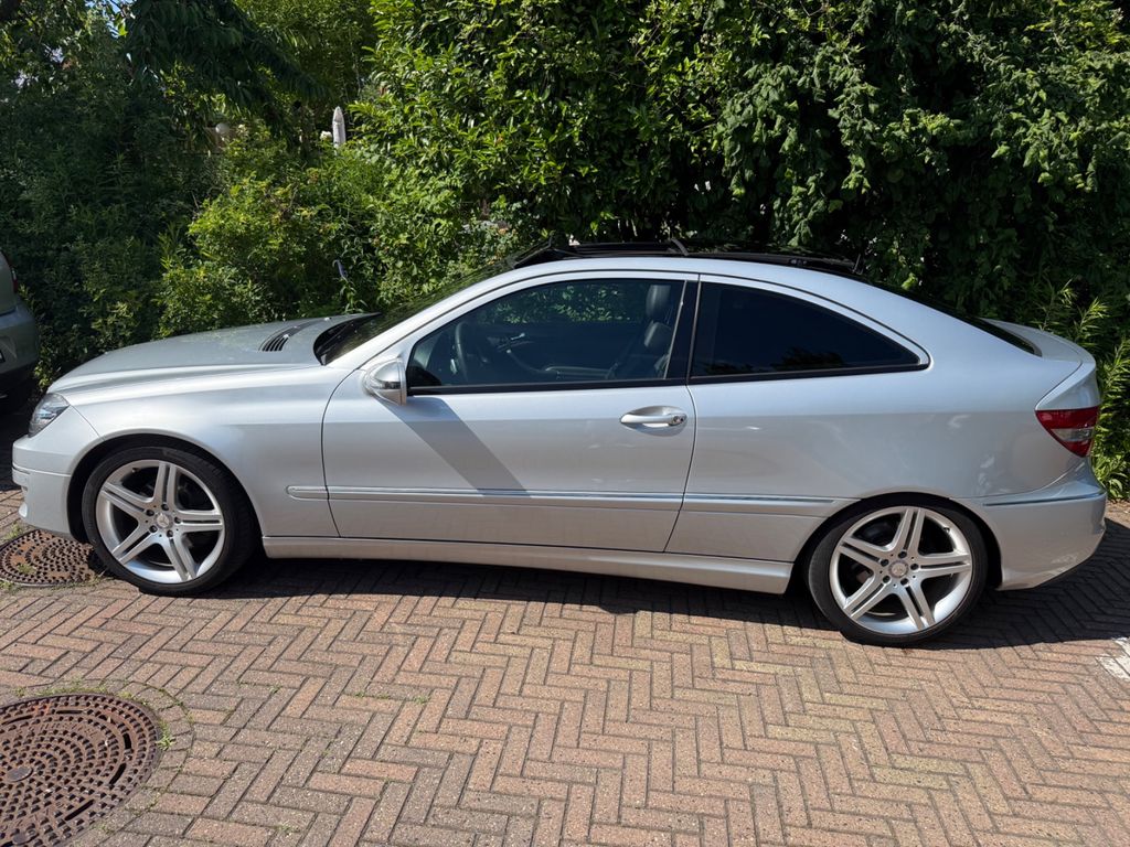 Bild des Angebotes Mercedes-Benz CLC200 Kompressor Automatik|TÜV neu|Standh.|Pano