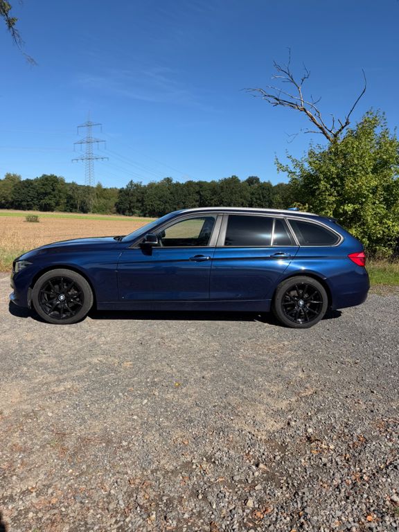 BMW 320d Touring Advantage Advantage