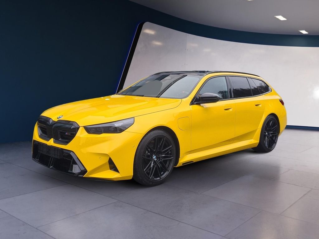 Bild des Angebotes BMW M5 Touring Comfort+DrivAssistPlus+FFC+Pano