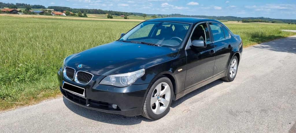 Bild des Angebotes BMW Schöner E60 530 i N52 258 PS scheckheftgepflegt