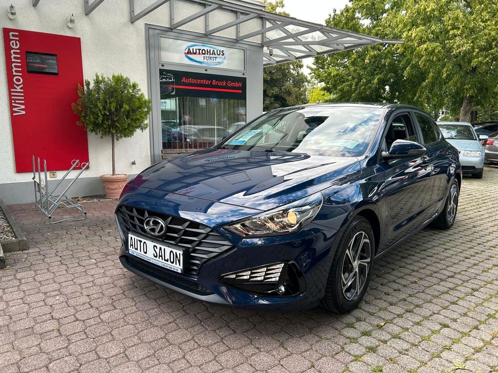 Bild des Angebotes Hyundai i30 1.0 T-GDI FASTBACK*Sport*Kamera*