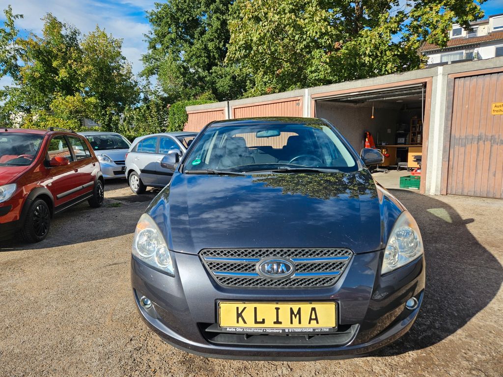 Bild des Angebotes Kia cee'd * 5 türig *  Klima. *  Tüv Neu  *