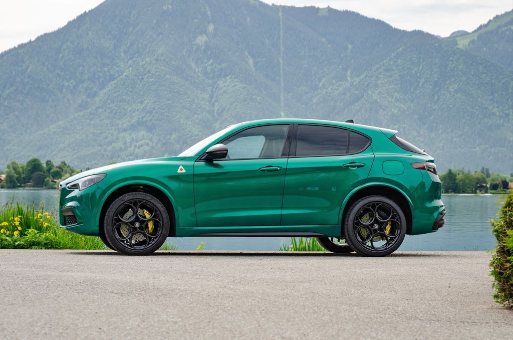 Bild des Angebotes Alfa Romeo Stelvio Q4 Quadrifoglio 100 Anniversario 1of100