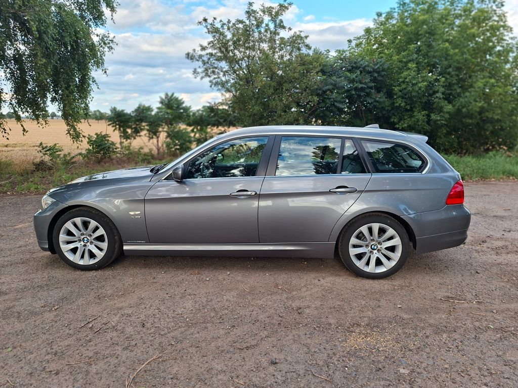 Bild des Angebotes BMW 320d xDrive Touring Exclusive Edition Leder Navi